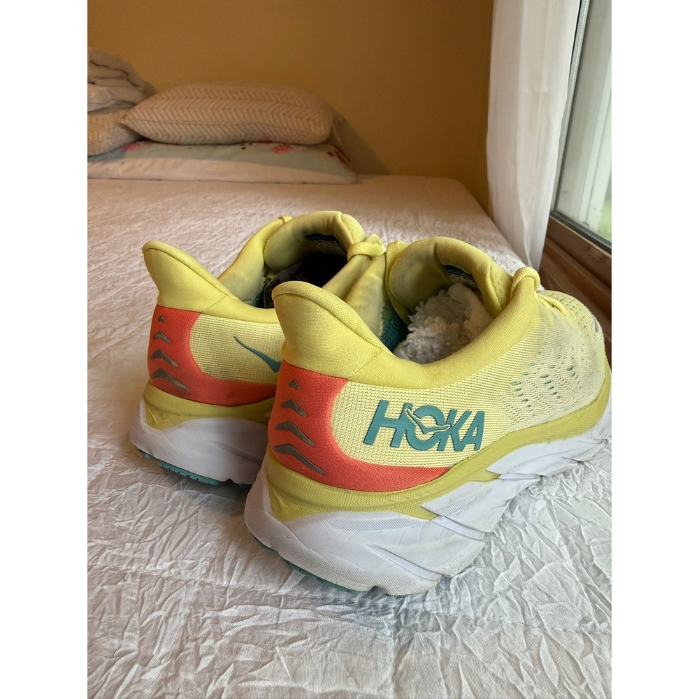 Hoka One One Clifton 8 Womens Running Shoes Yellow Orange 1119394 Size 9.5 B